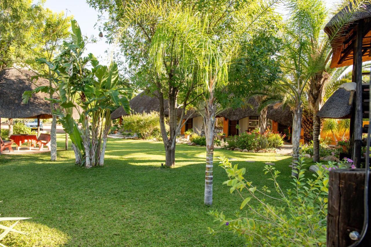 Lion'S Den Guesthouse Otjiwarongo Exteriér fotografie