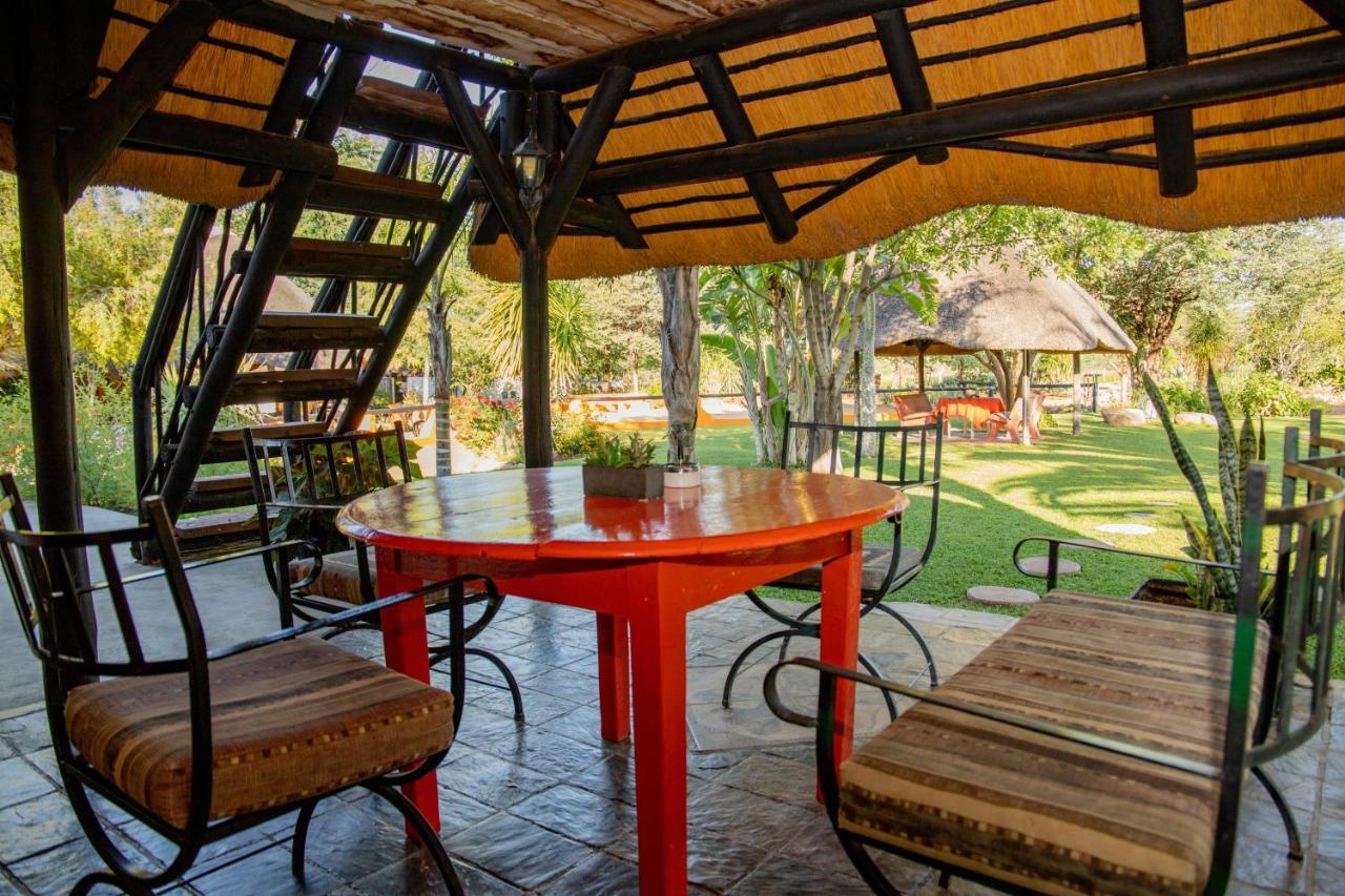 Lion'S Den Guesthouse Otjiwarongo Exteriér fotografie